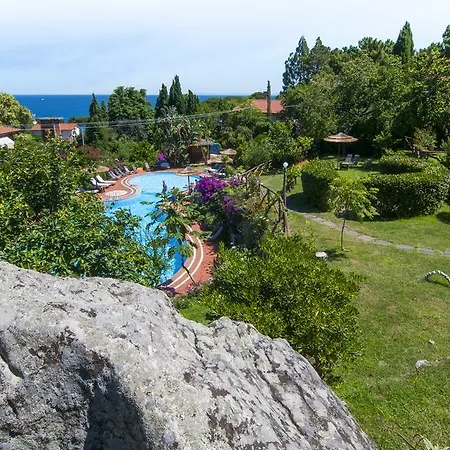 Cernia Isola Botanica 3*