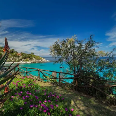 Otel Cernia Isola Botanica