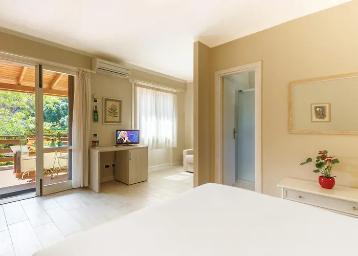 Cernia Isola Botanica Hotell SantʼAndrea